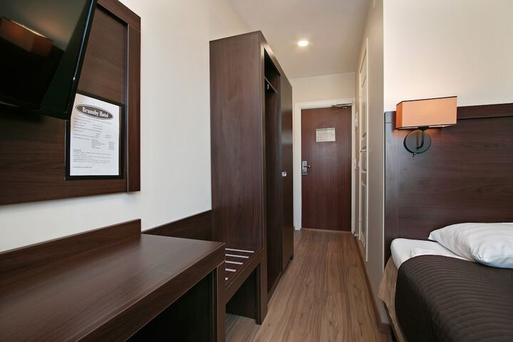 Room 6 of 41