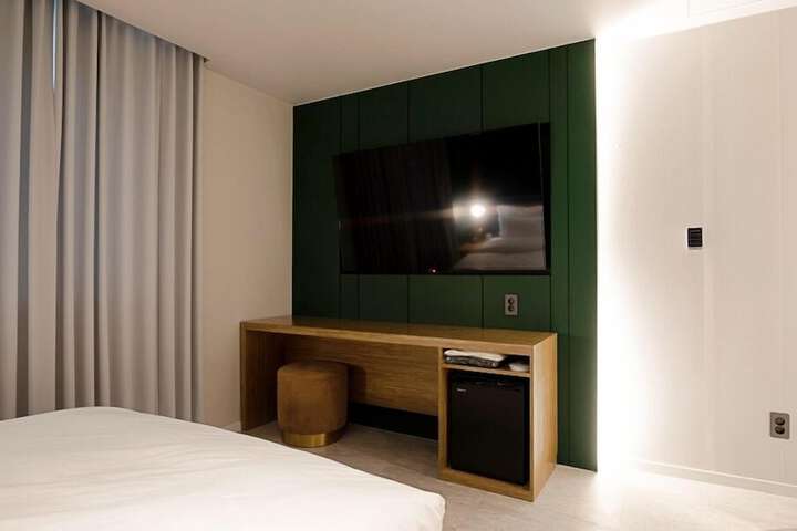 Room 54 of 74