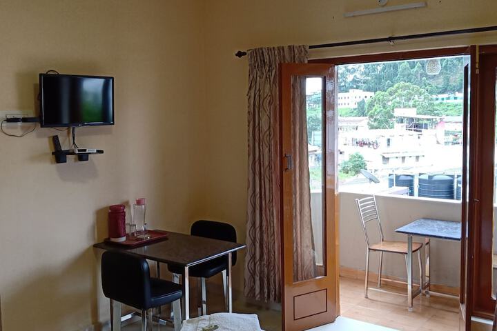 Room 9 of 33
