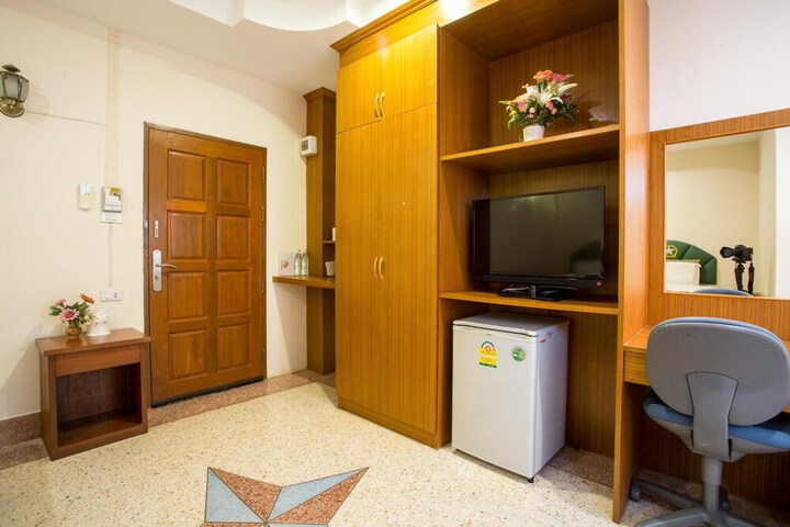 Room 25 of 52
