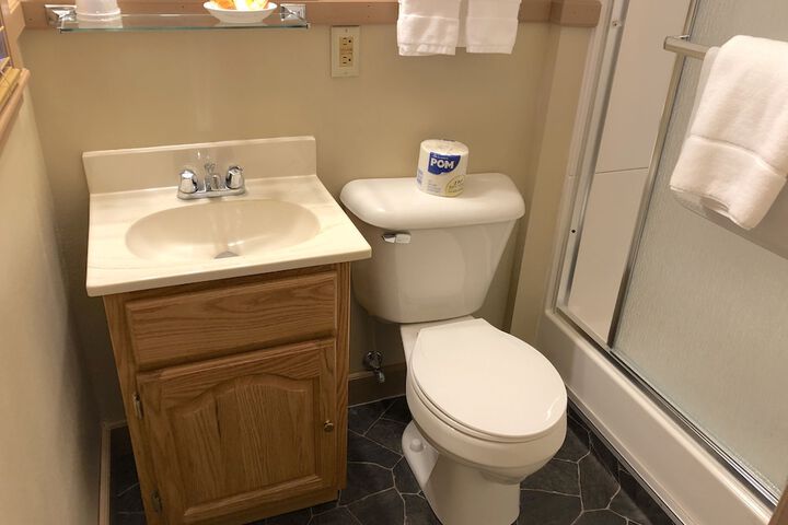 Room 169 of 259