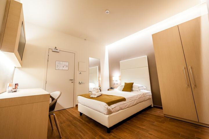 Room 20 of 94
