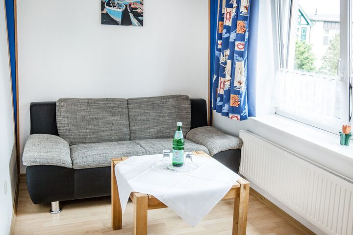 Room 7 of 95