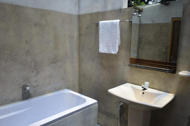 Room 15 of 39