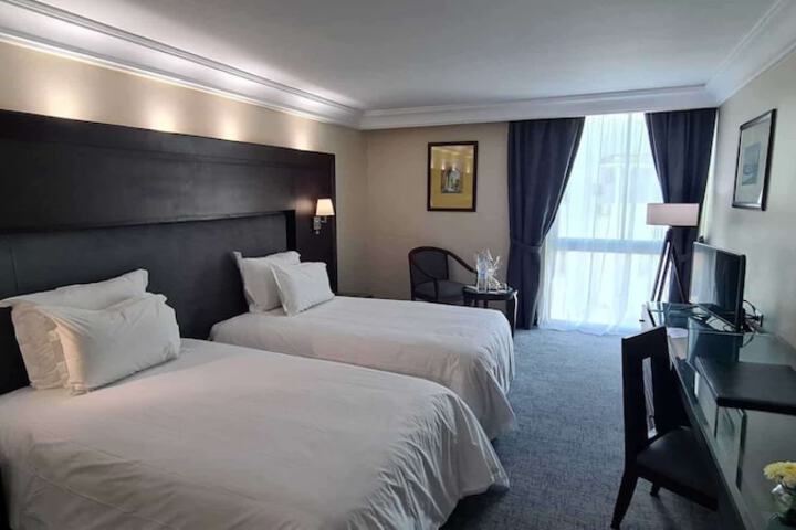 Room 9 of 36
