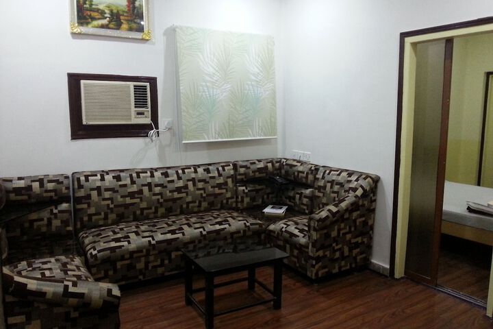 Room 3 of 34