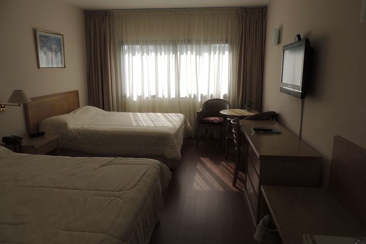 Room 7 of 66