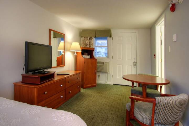 Room 7 of 101