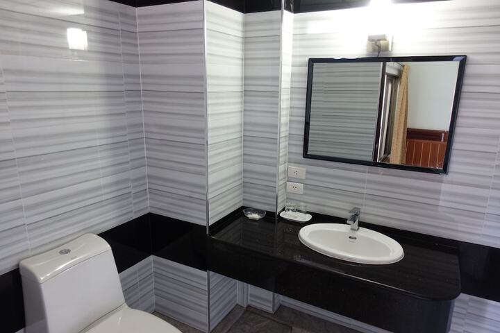 Room 18 of 31