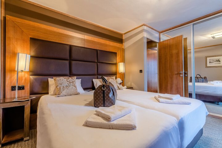 Room 14 of 75