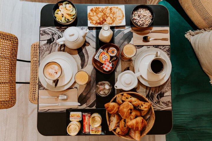 Breakfast/Coffee Service 68 of 83