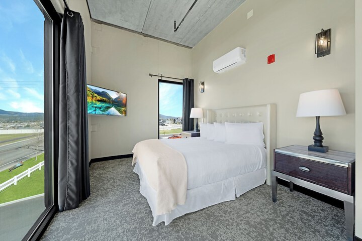 Room 21 of 65