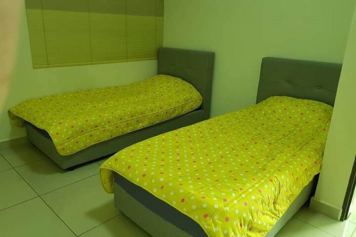 Room 6 of 22