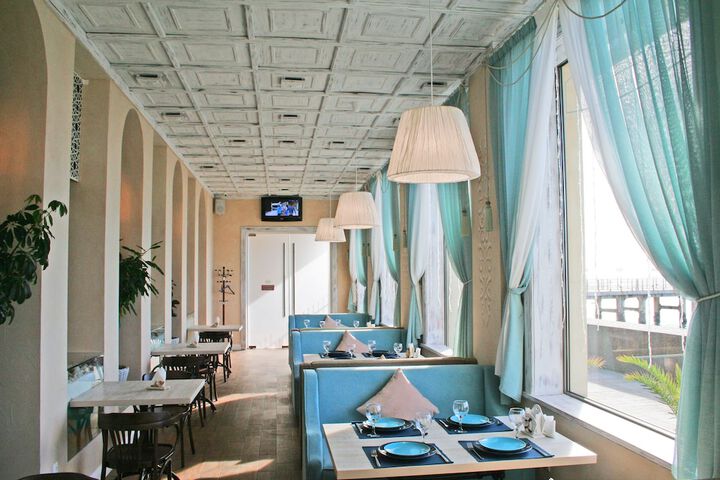 Dining 49 of 72