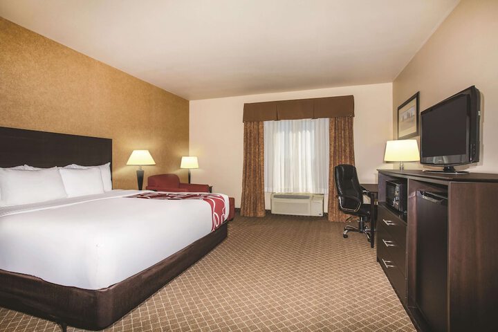 Room 12 of 34