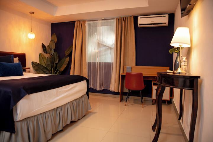 Room 10 of 79