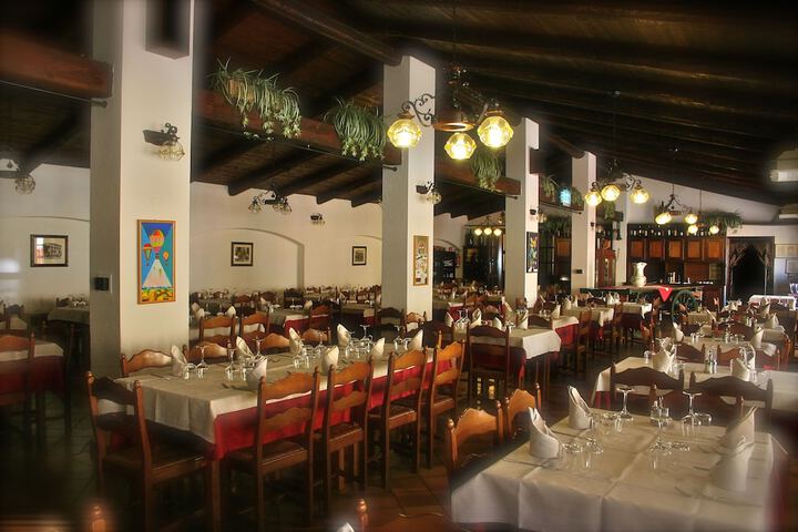 Dining 68 of 114