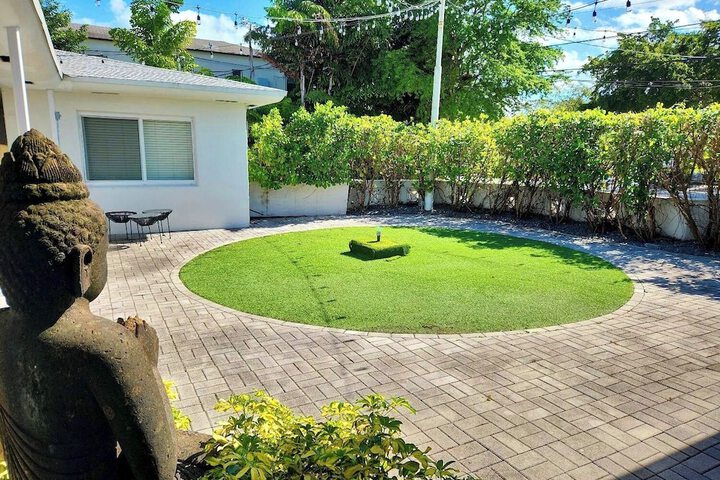 Image of Fabulous Studio 15 min from The Beach