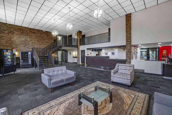 Guest Lobby