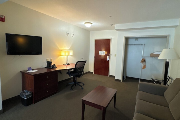 Room 11 of 41