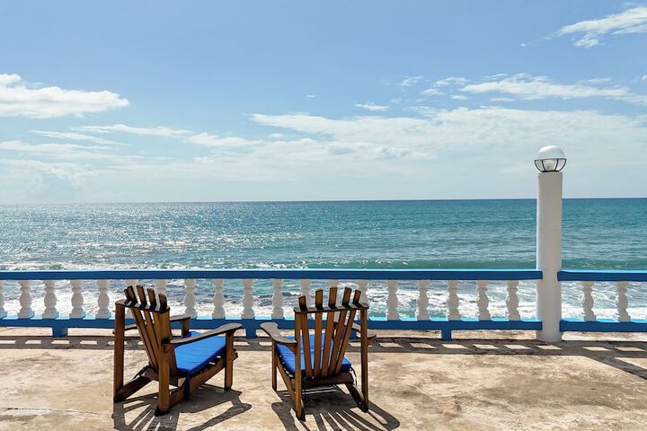 Sundeck 76 of 82
