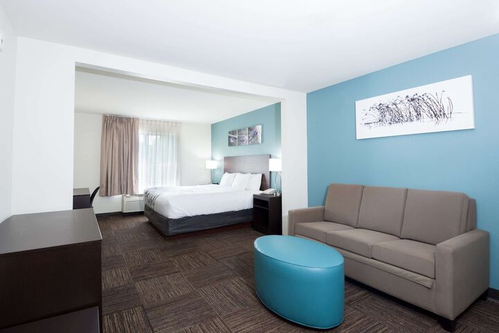 1 King Bed (17 of 28)