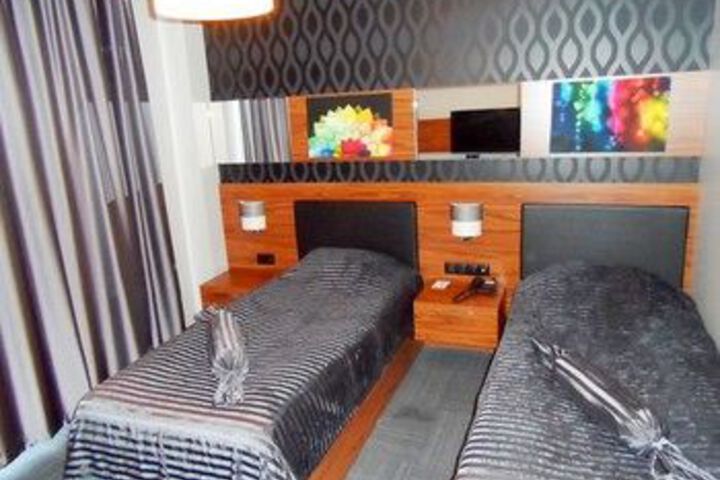 Room 15 of 35