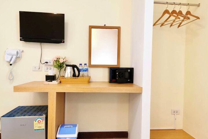 Room 4 of 29