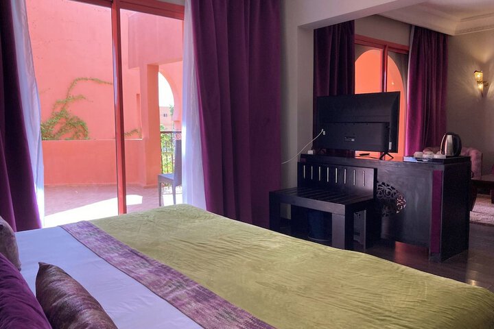Room 26 of 127