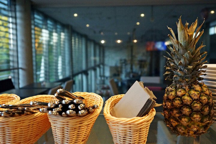 Dining 83 of 128