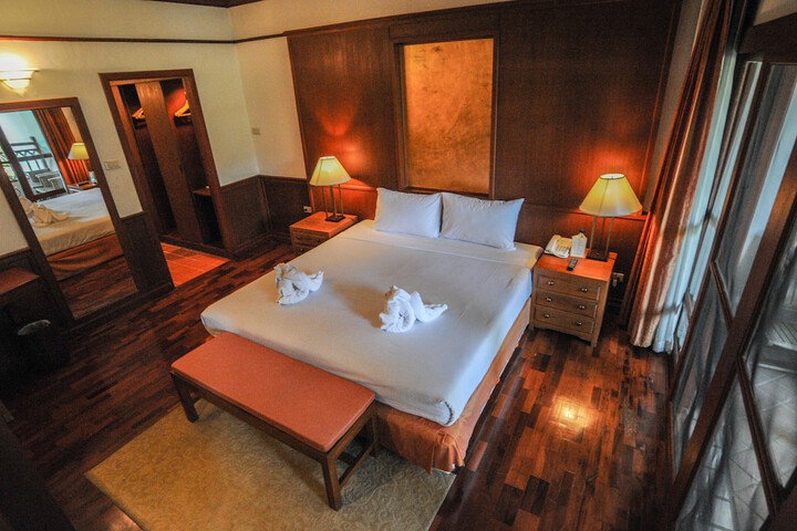 Room 10 of 51
