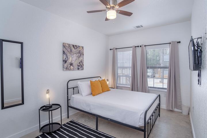 Room 7 of 26