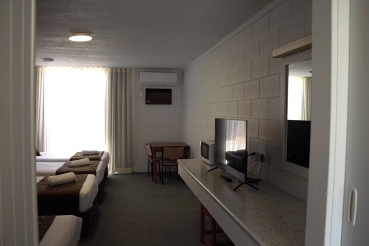 Room 6 of 59