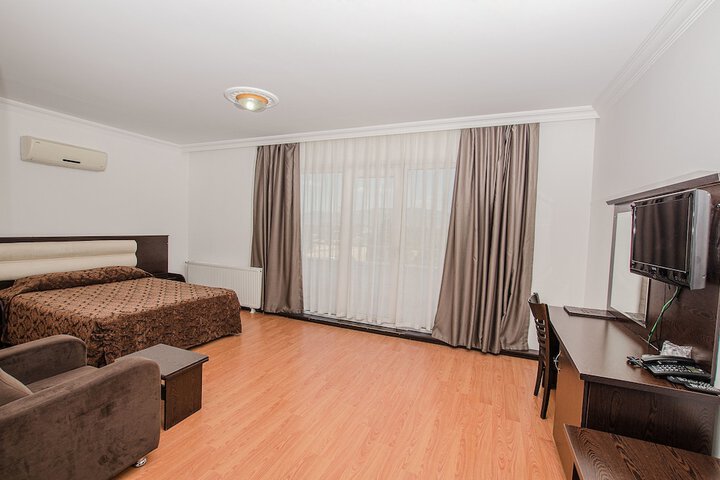 Room 6 of 64