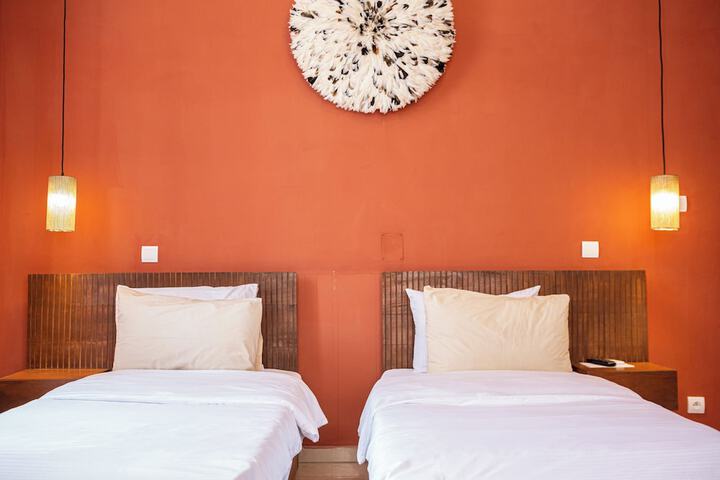 Room 6 of 15