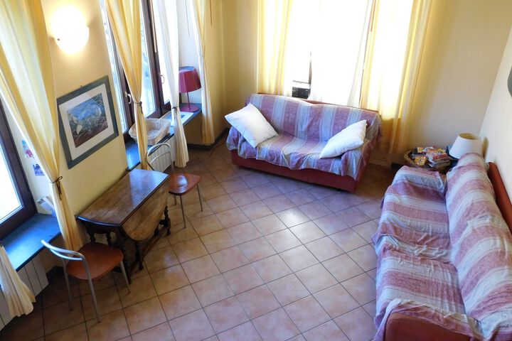 Room 9 of 22