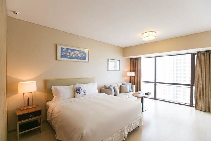 Room 8 of 15