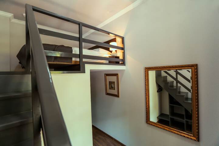 Room 7 of 28