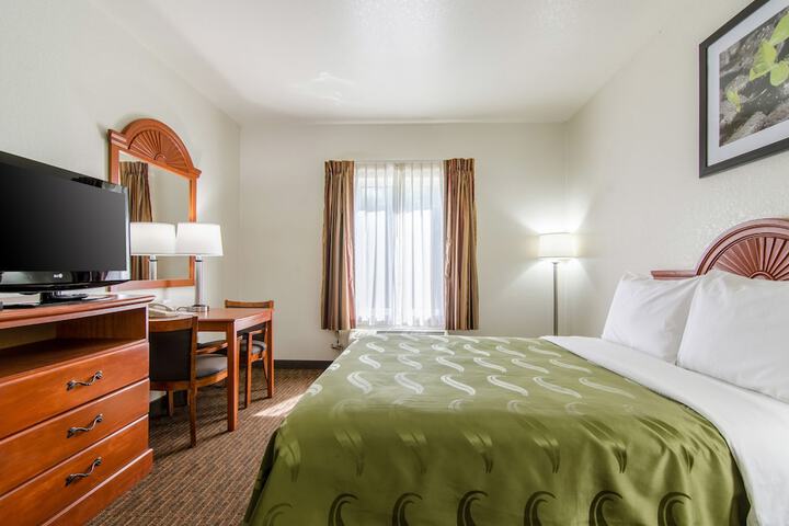 Room 14 of 65