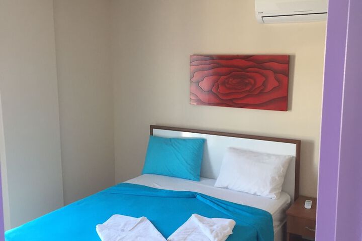 Room 2 of 6