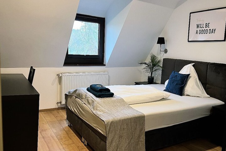 Room 4 of 24