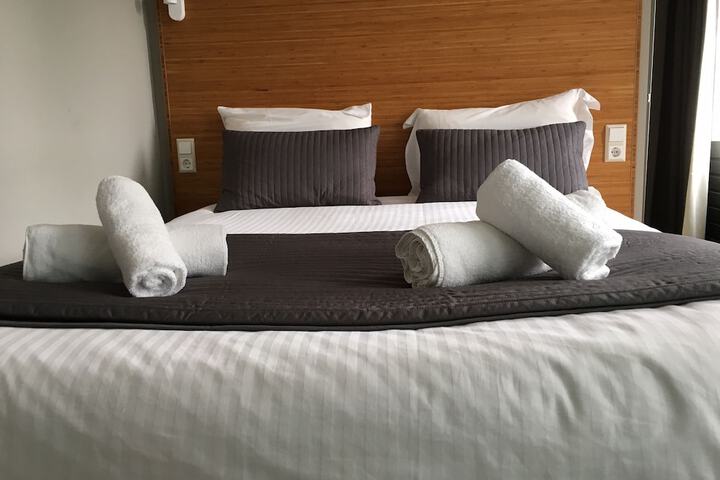 Room 50 of 105