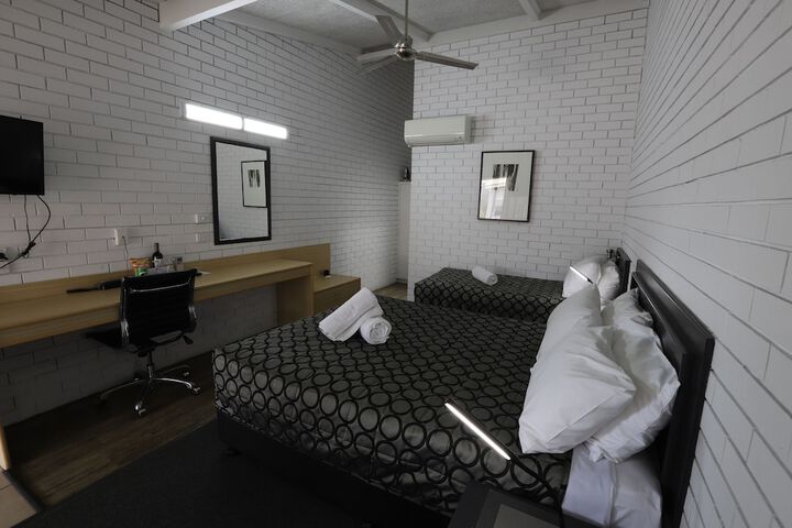 Room 27 of 55