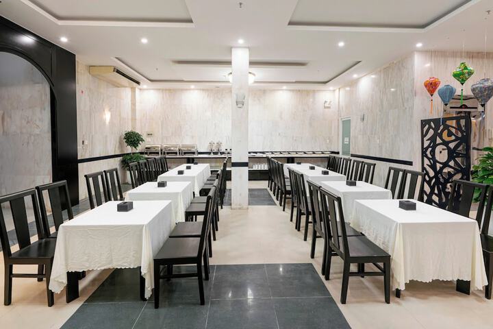 Dining Photos