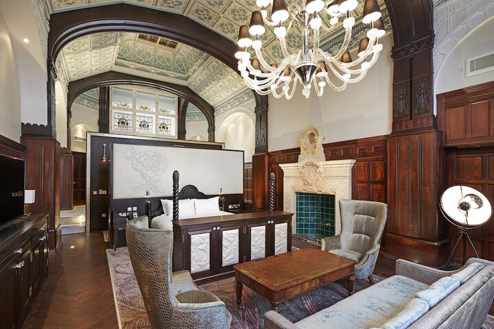 Room 20 of 76