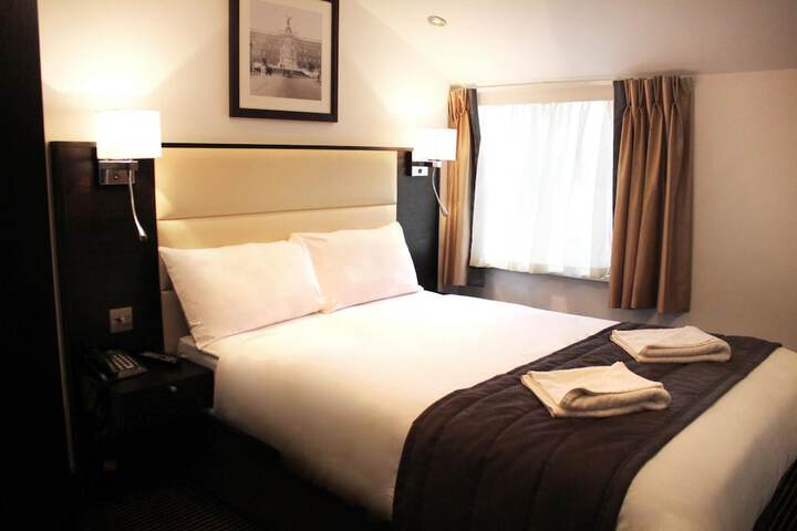 Room 34 of 79