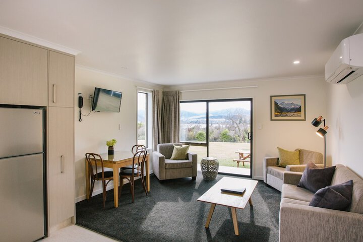 Room 9 of 170