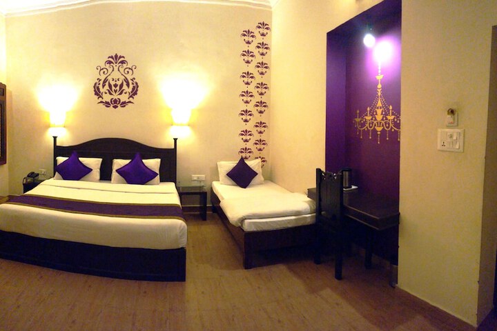 Room 42 of 65