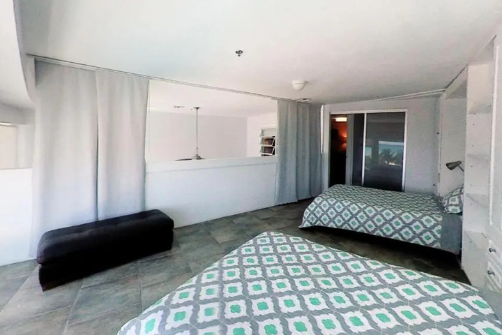 Room 3 of 23