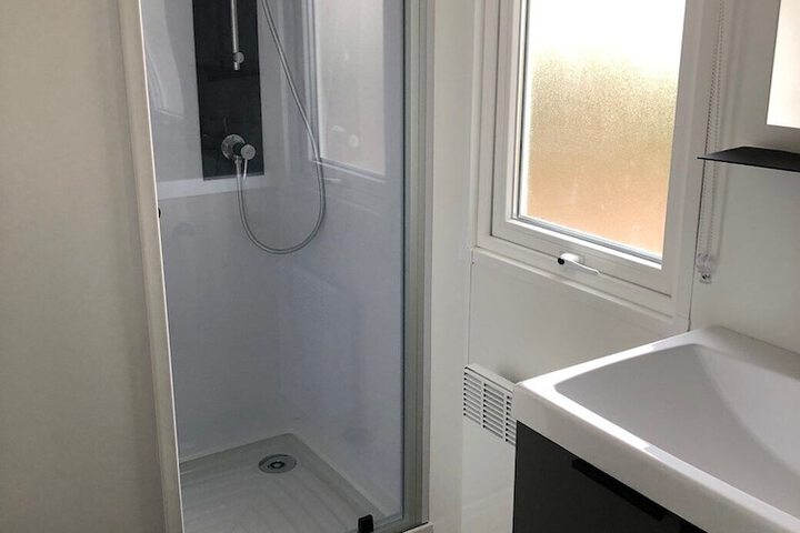 Room 9 of 13